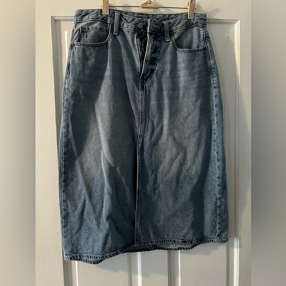 Old Navy High-Rise Denim Pencil Skirt